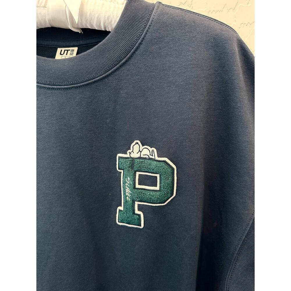 UNIQLO UT Peanuts Snoopy Varsity P Crewneck Graphic Sweatshirt Navy Blue Large - Picture 4 of 9